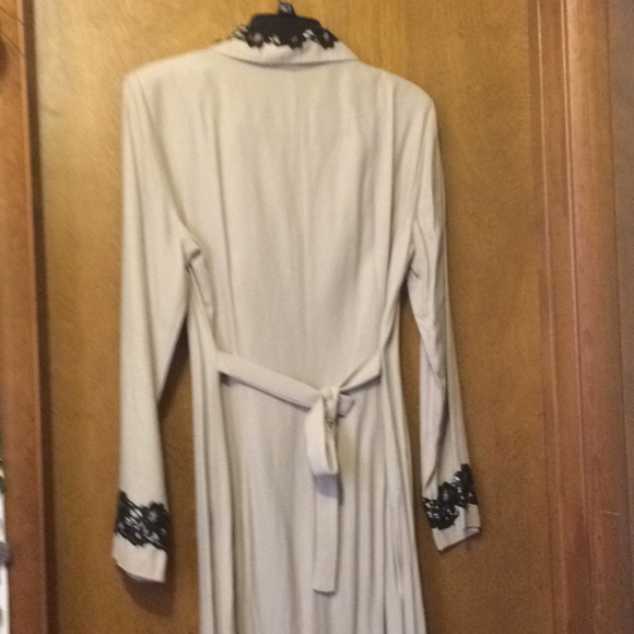 Amanda Lane 2 pc Ladies “Tux” - Picture 3 of 4